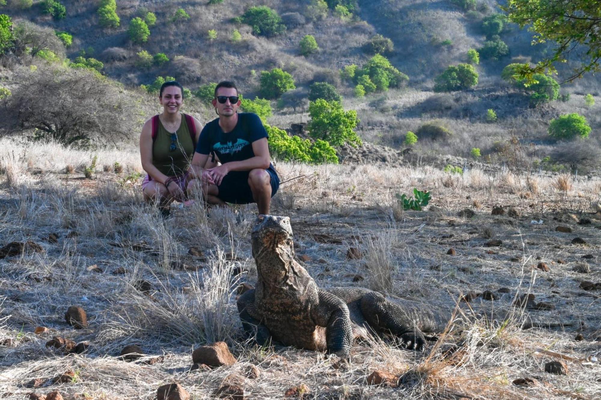 Dua Putri Komodo Homestay Ngoại thất bức ảnh