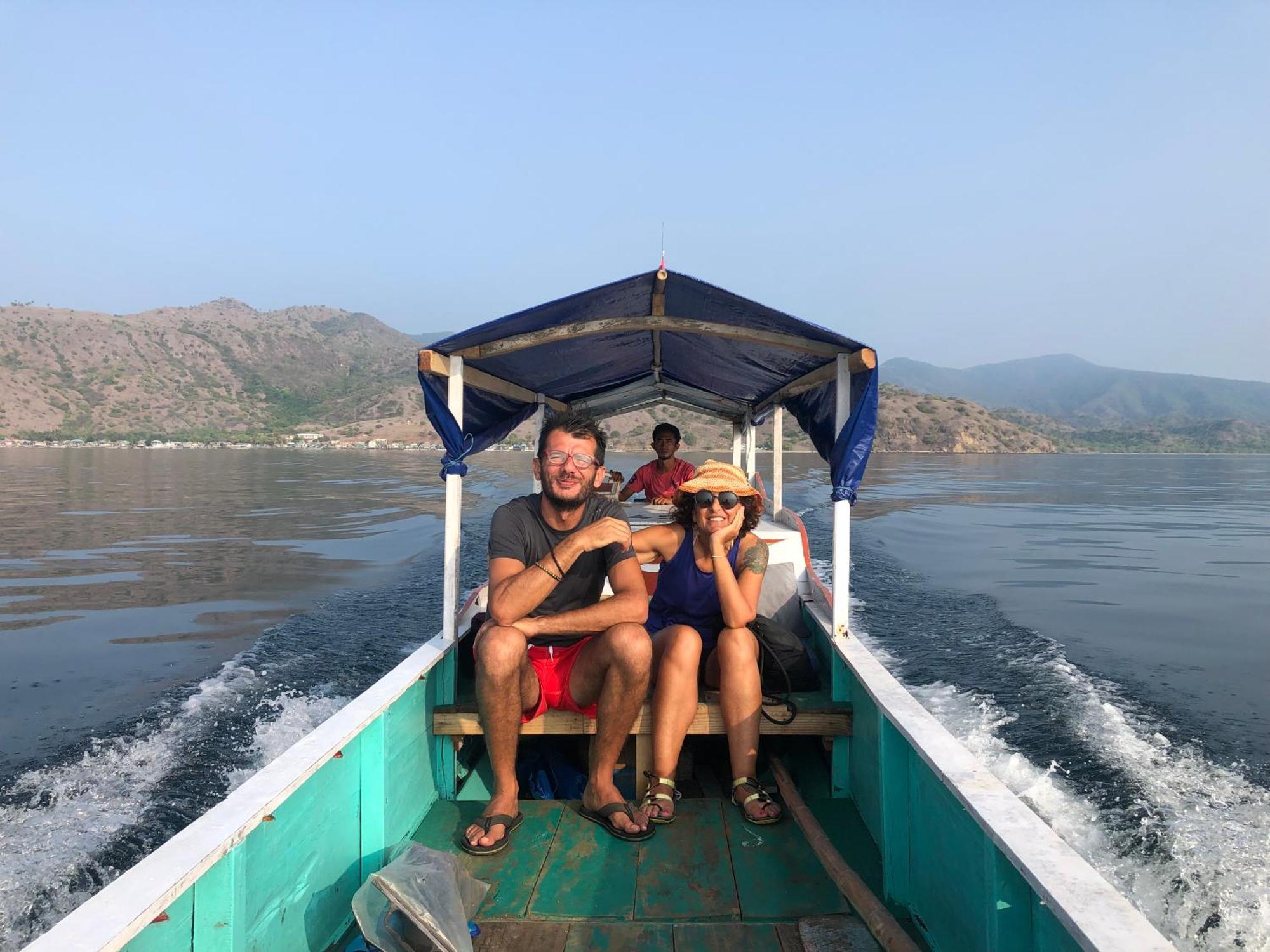 Dua Putri Komodo Homestay Ngoại thất bức ảnh