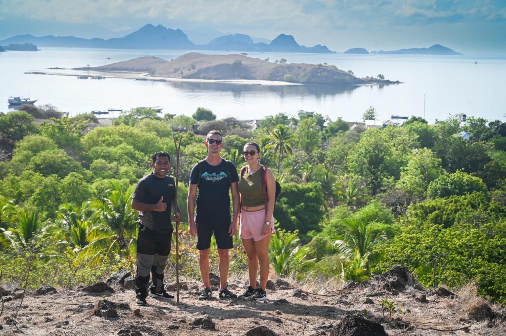 Dua Putri Komodo Homestay Ngoại thất bức ảnh