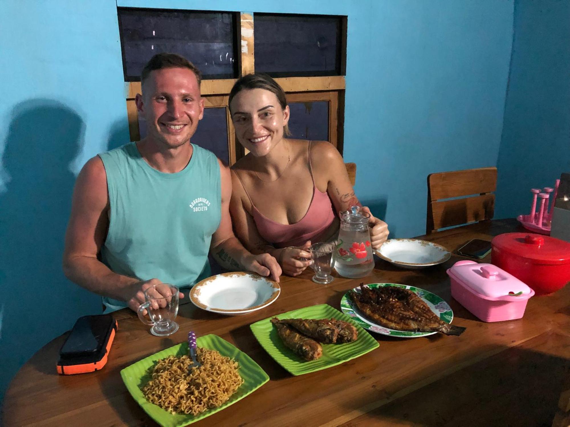 Dua Putri Komodo Homestay Ngoại thất bức ảnh