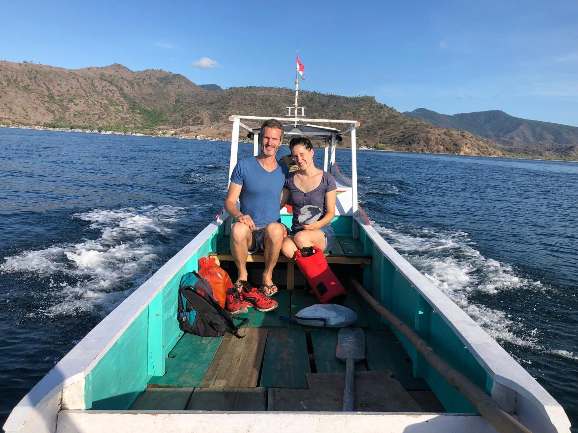 Dua Putri Komodo Homestay Ngoại thất bức ảnh