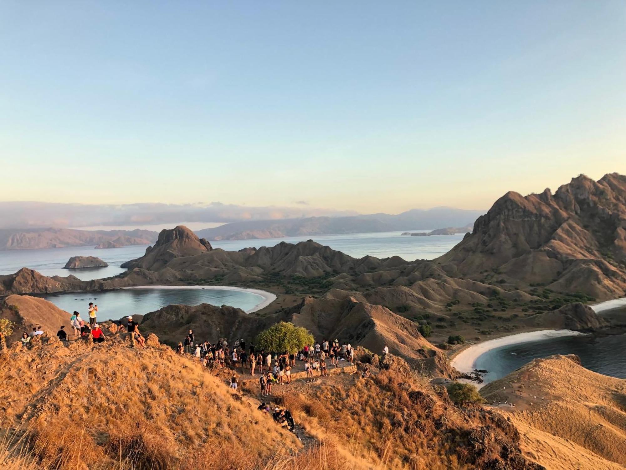Dua Putri Komodo Homestay Ngoại thất bức ảnh