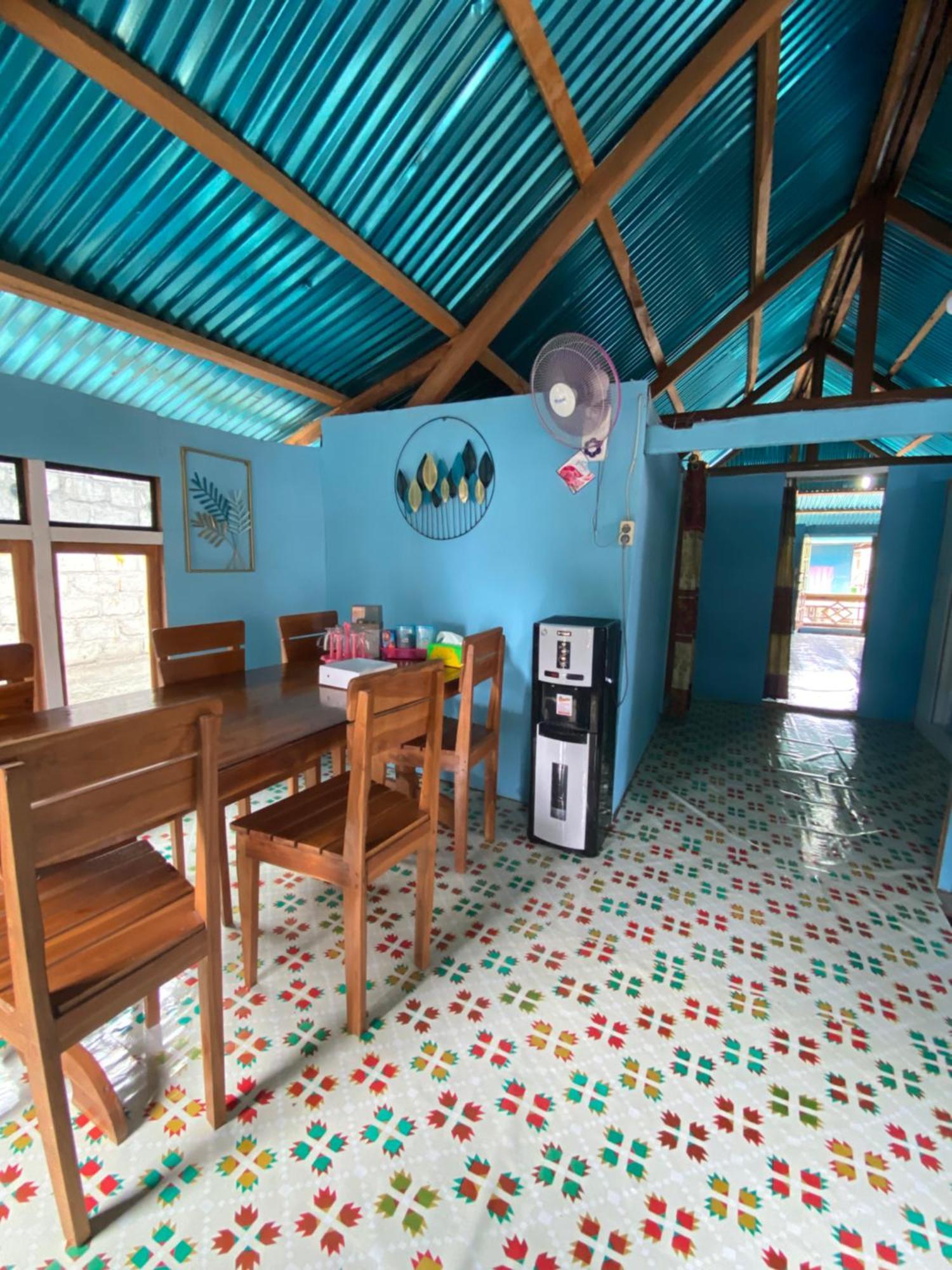 Dua Putri Komodo Homestay Ngoại thất bức ảnh