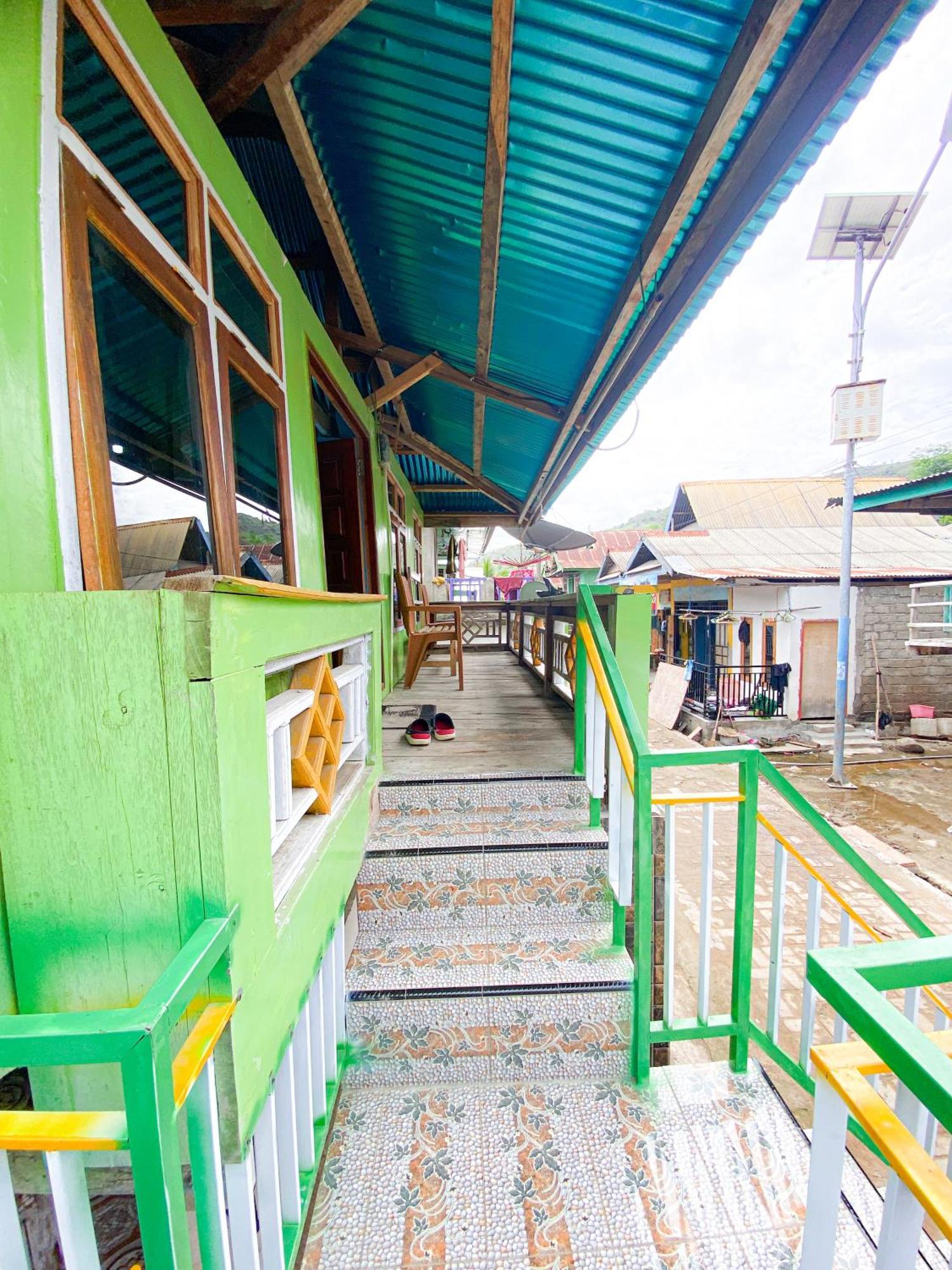 Dua Putri Komodo Homestay Ngoại thất bức ảnh