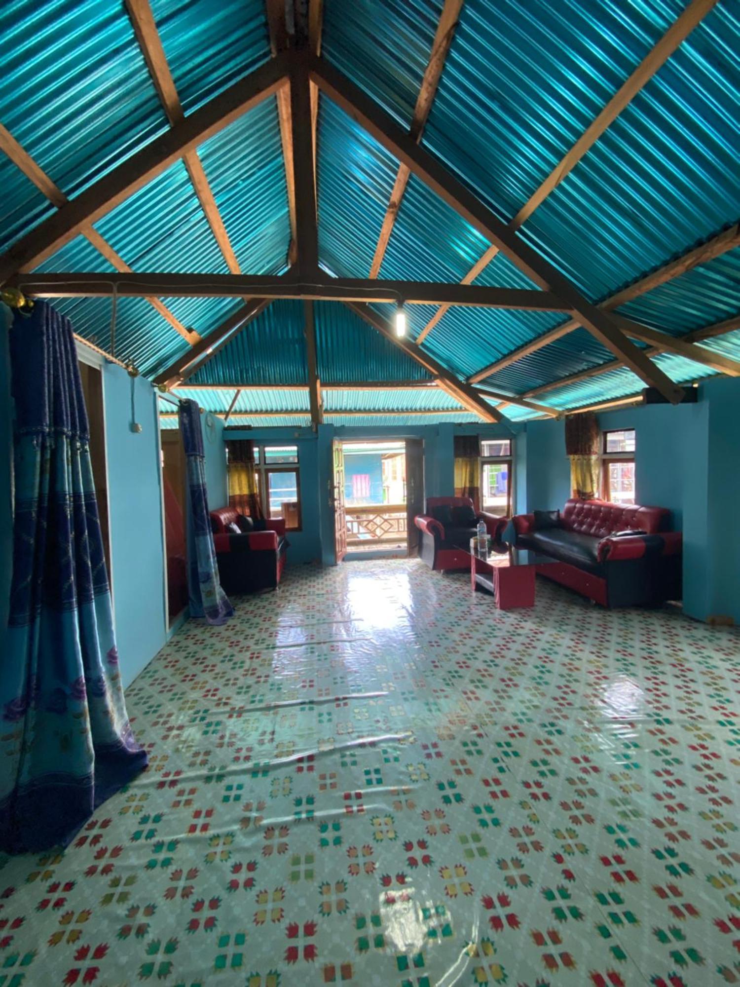 Dua Putri Komodo Homestay Ngoại thất bức ảnh